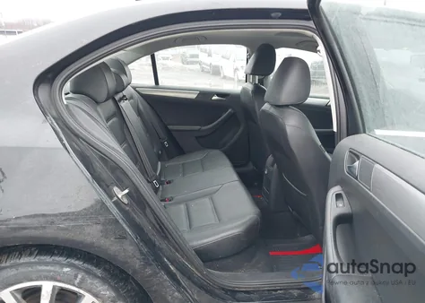 2017 Volkswagen Jetta 1.4T Se z USA, uszkodzony, nr VIN 3VWDB7AJXHM235488